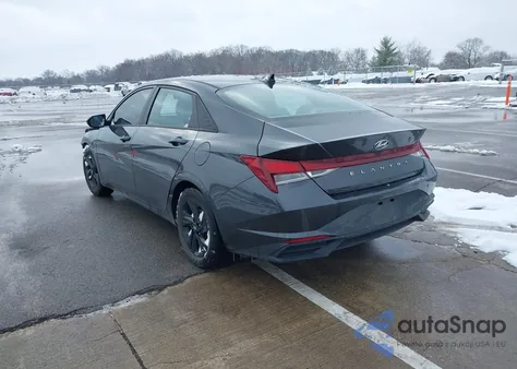 2021 Hyundai Elantra Sel z USA, uszkodzony, nr VIN 5NPLM4AG6MH052150